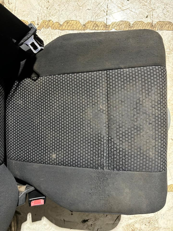 Mercedes Atego 3 Fahrersitz mit Luft - Scaun pentru Camion: Foto 3 Mercedes Atego 3 Fahrersitz mit Luft - Scaun pentru Camion: Foto 3