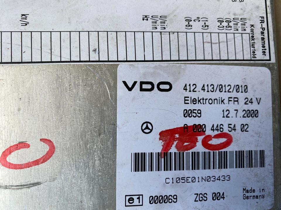 Mercedes Atego Elektronik FR Steuergerät VDO A 000 446 54 02 - Calculator de bord pentru Camion: Foto 2 Mercedes Atego Elektronik FR Steuergerät VDO A 000 446 54 02 - Calculator de bord pentru Camion: Foto 2