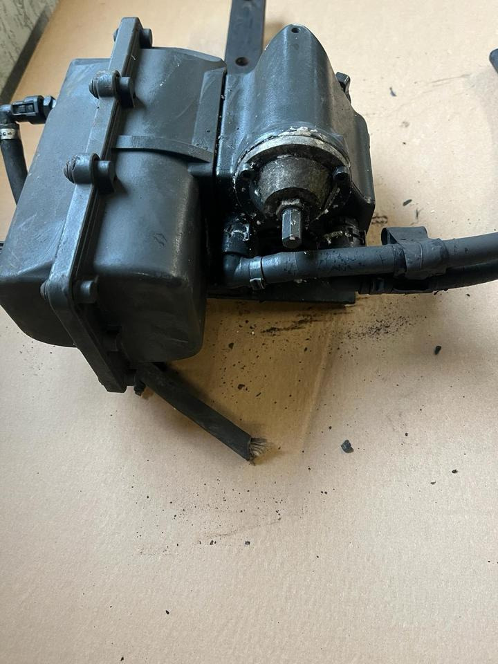 Mercedes-Benz Actros Atego EU4 EU5 AdBlue Pumpe A0001400478 - Pompă de combustibil pentru Camion: Foto 4 Mercedes-Benz Actros Atego EU4 EU5 AdBlue Pumpe A0001400478 - Pompă de combustibil pentru Camion: Foto 4
