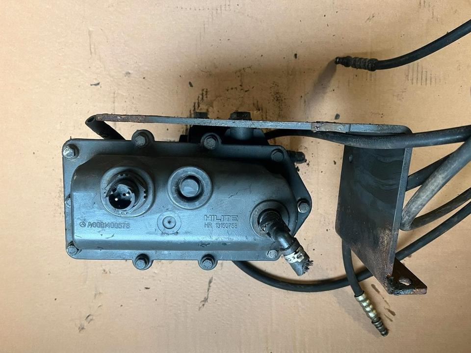 Mercedes-Benz Actros Atego EU4 EU5 AdBlue Pumpe A0001400578 - Pompă de combustibil pentru Camion: Foto 1 Mercedes-Benz Actros Atego EU4 EU5 AdBlue Pumpe A0001400578 - Pompă de combustibil pentru Camion: Foto 1