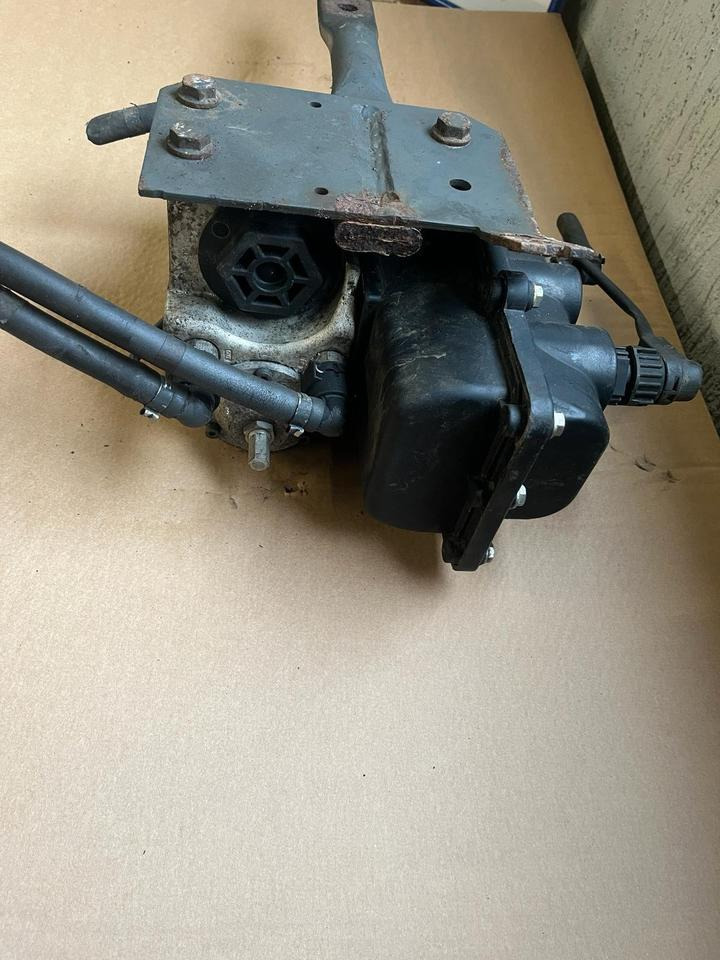 Mercedes-Benz Actros Atego EU4 EU5 AdBlue Pumpe A0001400978 - Pompă de combustibil pentru Camion: Foto 4 Mercedes-Benz Actros Atego EU4 EU5 AdBlue Pumpe A0001400978 - Pompă de combustibil pentru Camion: Foto 4