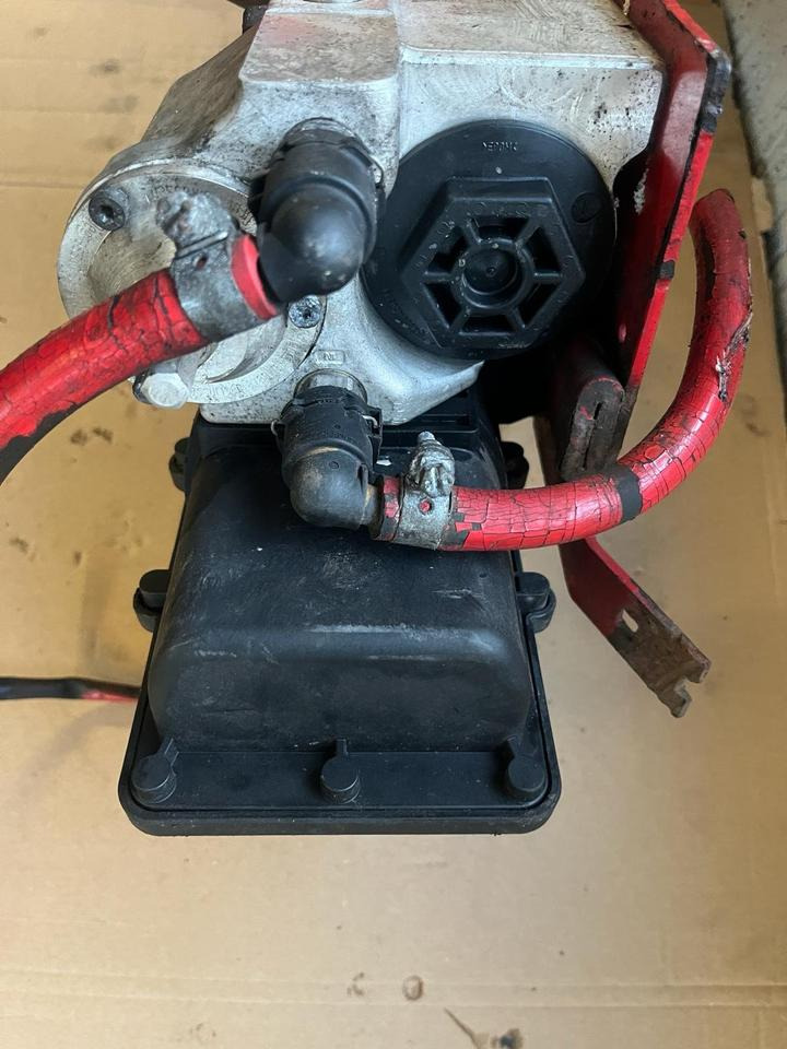 Mercedes-Benz Actros Atego EU4 EU5 AdBlue Pumpe A0001401578 - Pompă de combustibil pentru Camion: Foto 5 Mercedes-Benz Actros Atego EU4 EU5 AdBlue Pumpe A0001401578 - Pompă de combustibil pentru Camion: Foto 5