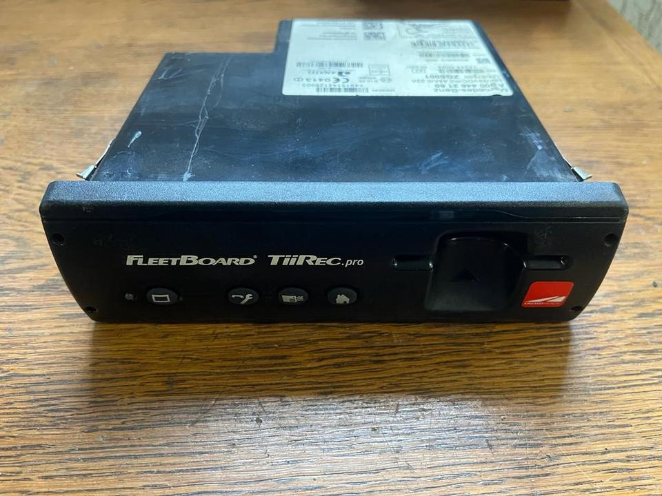 Mercedes-Benz Actros MP4 Tachograph FLEETBOARD A0004462160 - Tahograf pentru Camion: Foto 1 Mercedes-Benz Actros MP4 Tachograph FLEETBOARD A0004462160 - Tahograf pentru Camion: Foto 1