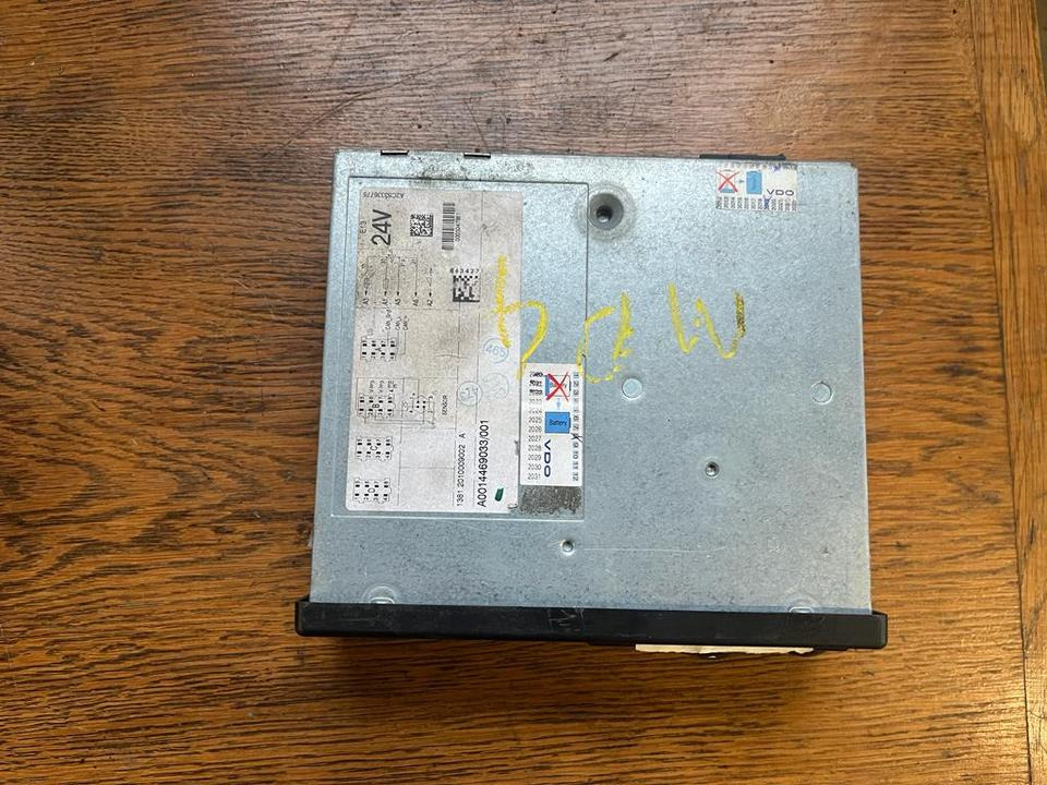 Mercedes-Benz Actros MP4 VDO Tachograph A0014469033 - Tahograf pentru Camion: Foto 4 Mercedes-Benz Actros MP4 VDO Tachograph A0014469033 - Tahograf pentru Camion: Foto 4