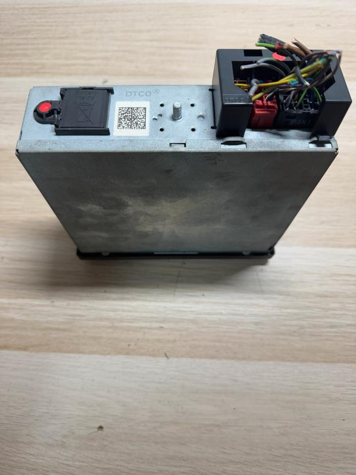 Mercedes Benz Actros MP4 VDO Tachograph A0014469033 - Tahograf: Foto 3 Mercedes Benz Actros MP4 VDO Tachograph A0014469033 - Tahograf: Foto 3