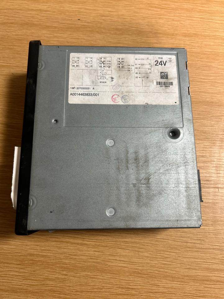 Mercedes-Benz Tachograph  A0014463833 - Tahograf pentru Camion: Foto 3 Mercedes-Benz Tachograph  A0014463833 - Tahograf pentru Camion: Foto 3