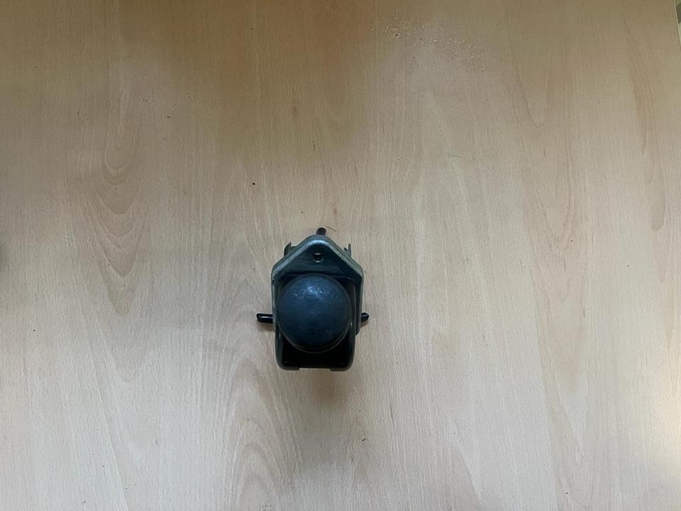 Mercedes Bremsventil Feststellbremse Handbremsventil 0034307981 - Schimbător de viteze pentru Camion: Foto 4 Mercedes Bremsventil Feststellbremse Handbremsventil 0034307981 - Schimbător de viteze pentru Camion: Foto 4