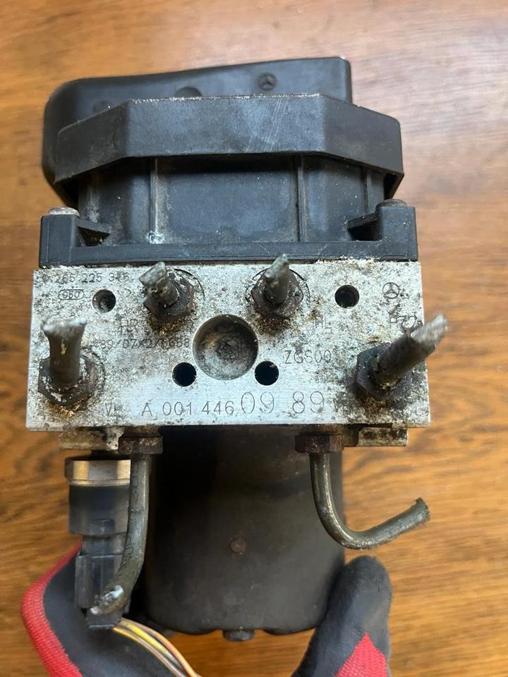 Mercedes Vito Hydraulikblock ABS Pumpe A0014460989 - Hidraulică pentru Camion: Foto 2 Mercedes Vito Hydraulikblock ABS Pumpe A0014460989 - Hidraulică pentru Camion: Foto 2
