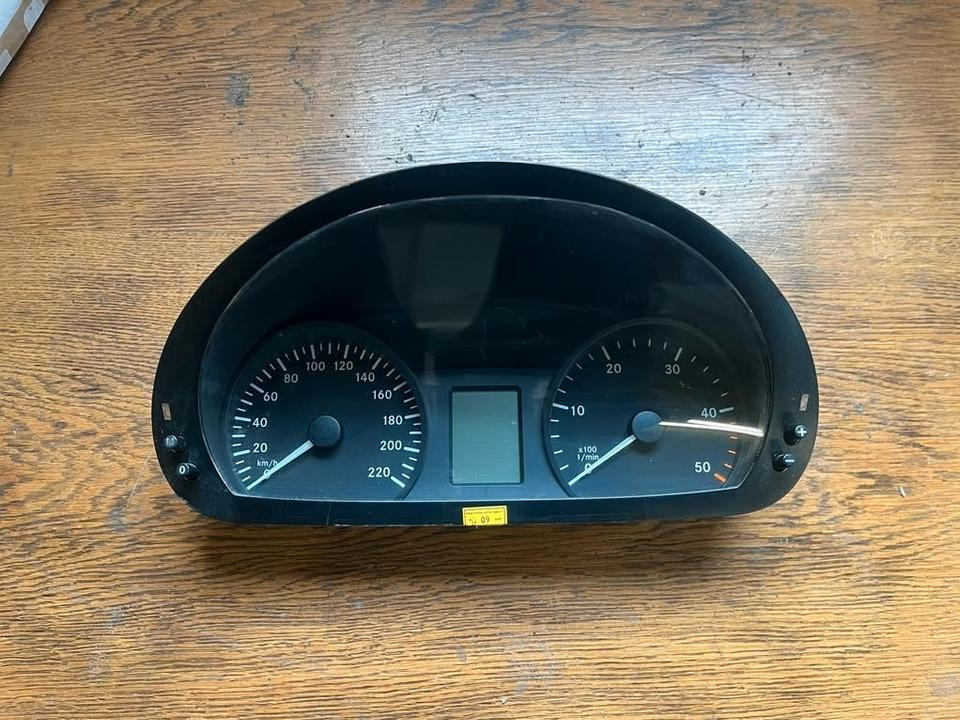 Mercedes Vito Viano W639 Kombiinstrument Tacho A6394464921 - Tablou de bord pentru Camion: Foto 1 Mercedes Vito Viano W639 Kombiinstrument Tacho A6394464921 - Tablou de bord pentru Camion: Foto 1
