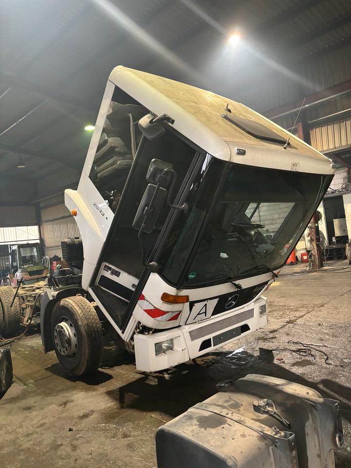 Mercedes-Benz Econic Müllwagen Kabine mit Frontpaket - Piesă de schimb: Foto 3 Mercedes-Benz Econic Müllwagen Kabine mit Frontpaket - Piesă de schimb: Foto 3