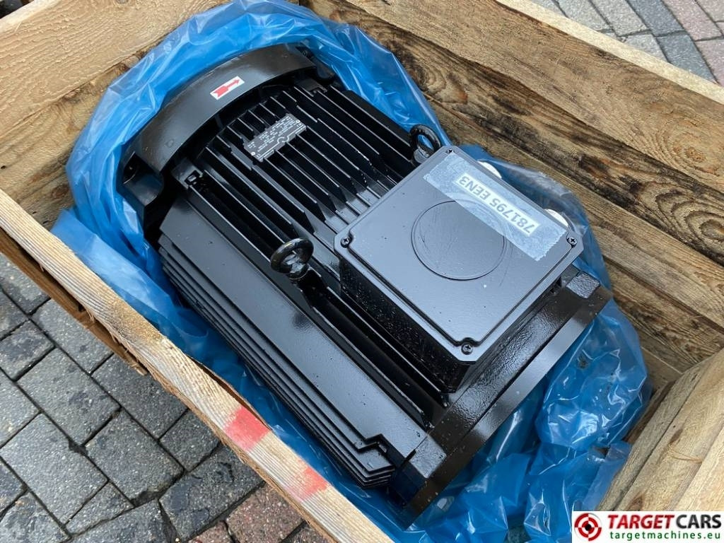 EE AG Hinwill EEN3 225M4/B14S 37KW 400~80V Electri - Motor pentru Utilaje constructii: Foto 3 EE AG Hinwill EEN3 225M4/B14S 37KW 400~80V Electri - Motor pentru Utilaje constructii: Foto 3