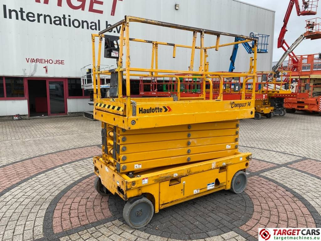 Haulotte Compact 14 Electric Scissor Work Lift 1385cm  - Platforma foarfeca: Foto 1 Haulotte Compact 14 Electric Scissor Work Lift 1385cm  - Platforma foarfeca: Foto 1