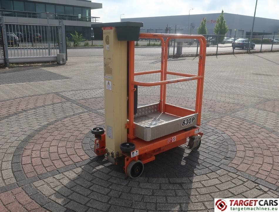 JLG Power Tower Nano 830P Vertical Lift 450cm - Autopropulsată platformă: Foto 3 JLG Power Tower Nano 830P Vertical Lift 450cm - Autopropulsată platformă: Foto 3