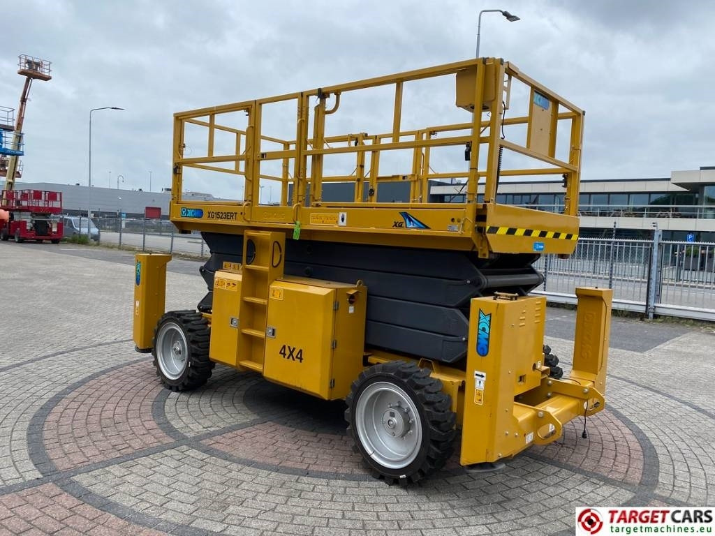 XCMG XG1523ERT Electric 4x4 Scissor Work Lift 1500cm - Platforma foarfeca: Foto 2 XCMG XG1523ERT Electric 4x4 Scissor Work Lift 1500cm - Platforma foarfeca: Foto 2