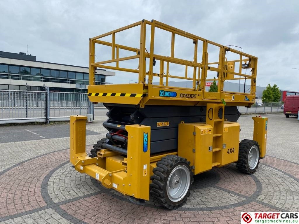 XCMG XG1523ERT Electric 4x4 Scissor Work Lift 1500cm - Platforma foarfeca: Foto 3 XCMG XG1523ERT Electric 4x4 Scissor Work Lift 1500cm - Platforma foarfeca: Foto 3