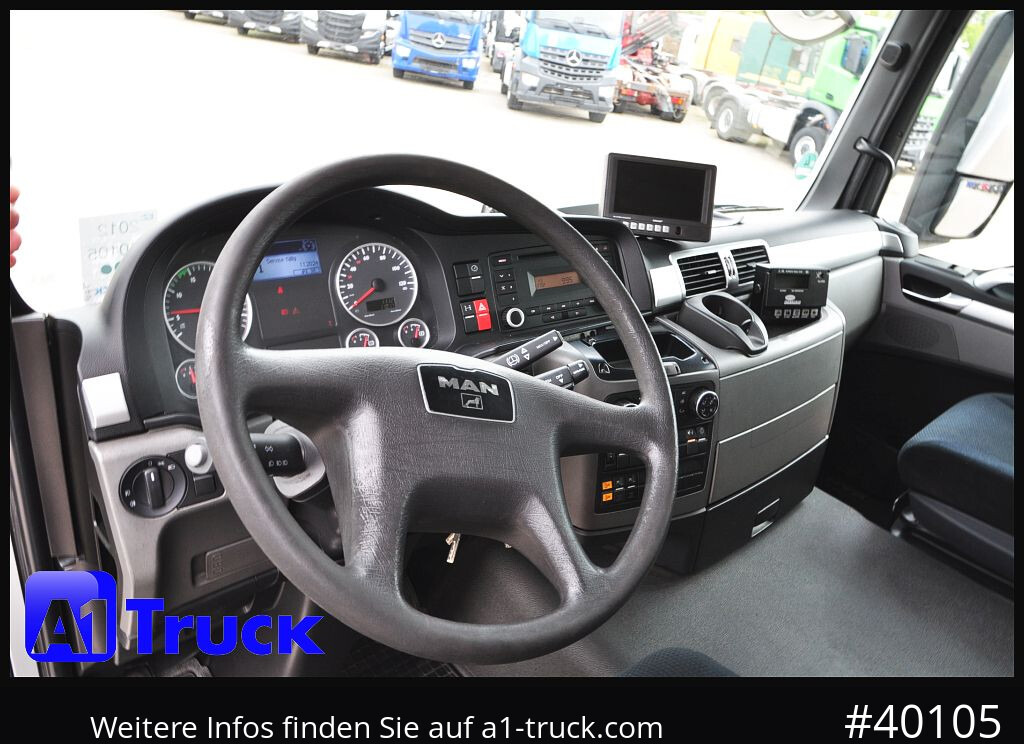 MAN TGS 26.360, Carrier 950 Rolltor LBW, Lift - Camion frigider: Foto 4 MAN TGS 26.360, Carrier 950 Rolltor LBW, Lift - Camion frigider: Foto 4