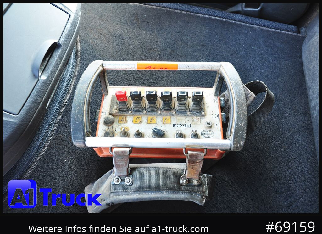 MERCEDES-BENZ Actros 1844 MP3, Kran MKG 291 HP 5+3 Funk, TÜV 06/2026 - Camion cu macara: Foto 5 MERCEDES-BENZ Actros 1844 MP3, Kran MKG 291 HP 5+3 Funk, TÜV 06/2026 - Camion cu macara: Foto 5