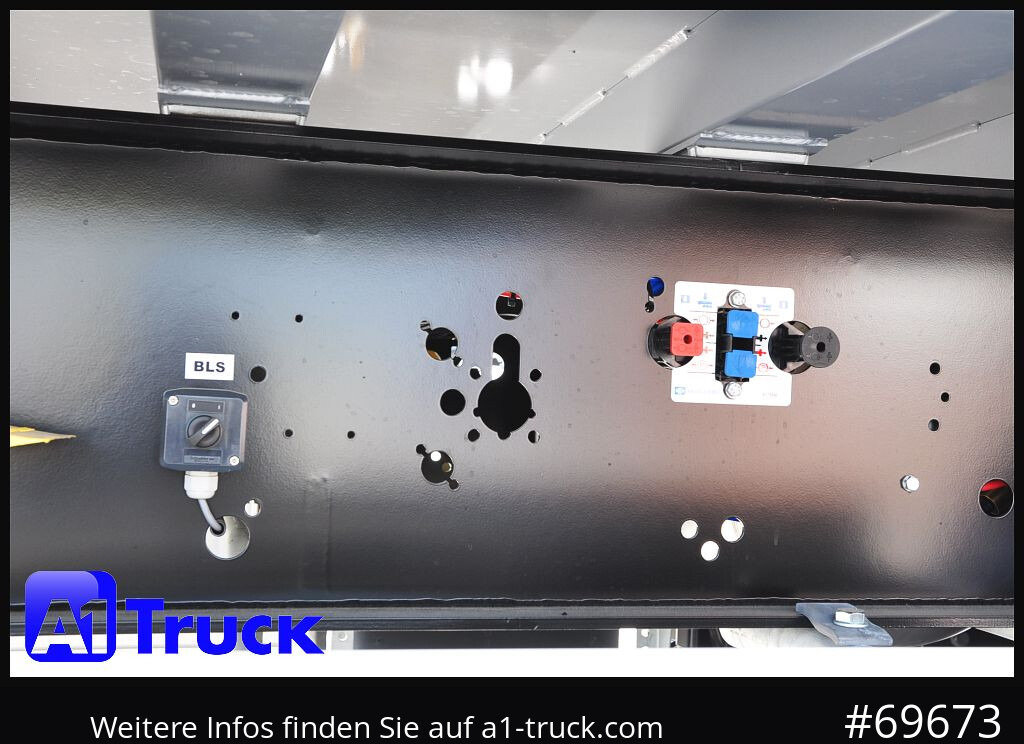 REISCH RHKS, Alu-Kippmulde 54m³, Kombitüren, Alufelgen, Liftachse, - Semiremorcă basculantă: Foto 4 REISCH RHKS, Alu-Kippmulde 54m³, Kombitüren, Alufelgen, Liftachse, - Semiremorcă basculantă: Foto 4