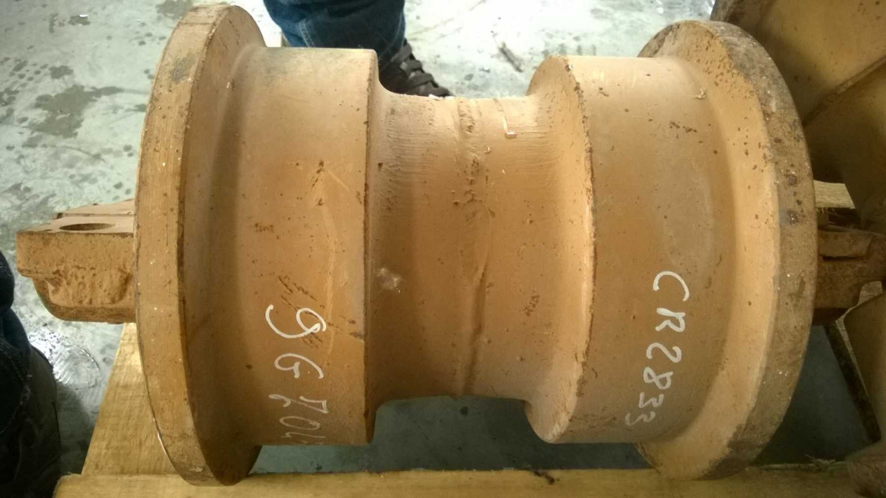 Caterpillar 235 245 983 4 Rulli. CR2833 - Rola de rulare pentru Utilaje constructii: Foto 2 Caterpillar 235 245 983 4 Rulli. CR2833 - Rola de rulare pentru Utilaje constructii: Foto 2