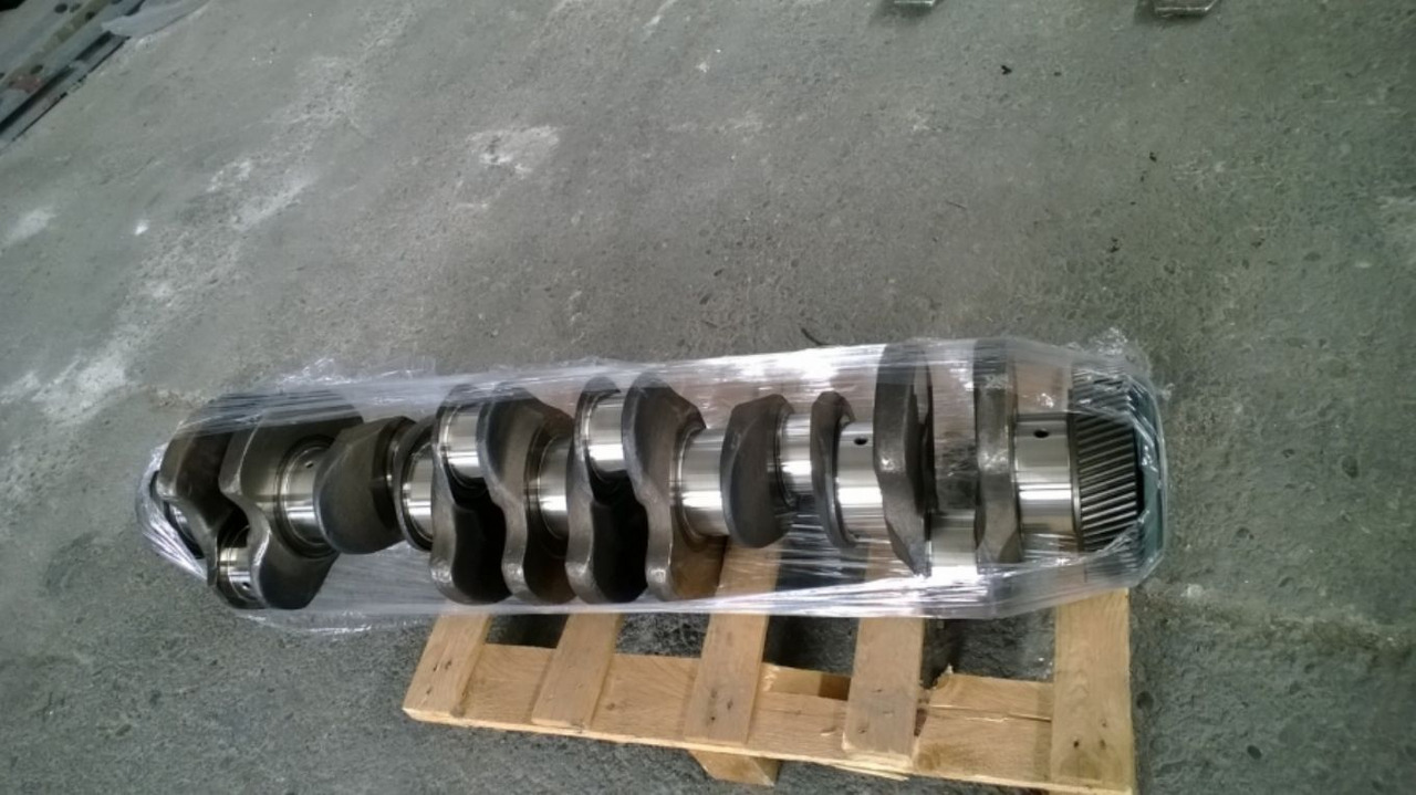 Caterpillar 3406 Albero motore std p/n 1170456, lucidato. Completo di ingranaggio a 80 denti p/n 1W9302. - Arbore cotit pentru Utilaje constructii: Foto 1 Caterpillar 3406 Albero motore std p/n 1170456, lucidato. Completo di ingranaggio a 80 denti p/n 1W9302. - Arbore cotit pentru Utilaje constructii: Foto 1