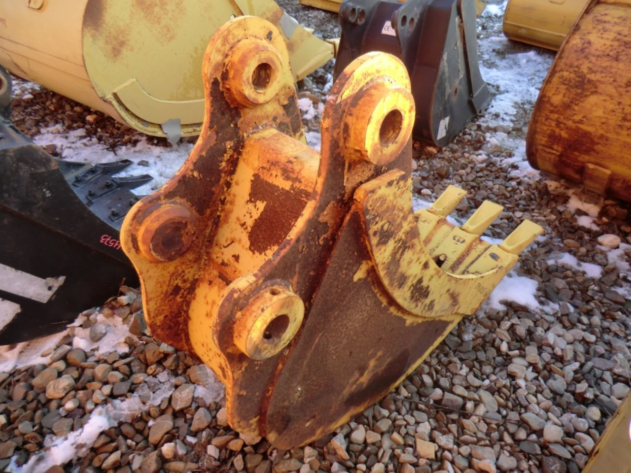 Caterpillar E70 Benna con denti, larghezza mm 350 - Cupă excavator: Foto 4 Caterpillar E70 Benna con denti, larghezza mm 350 - Cupă excavator: Foto 4