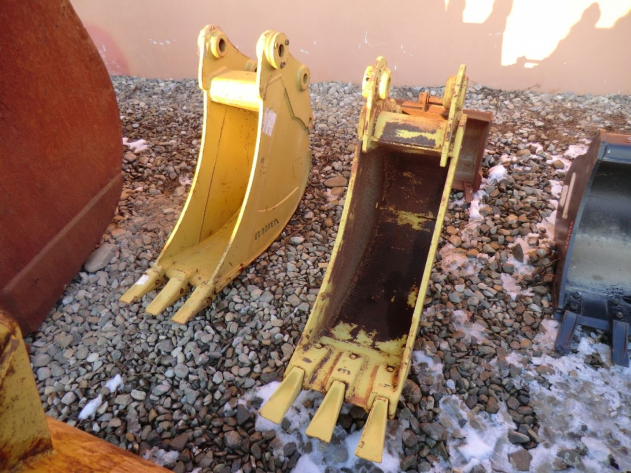 Caterpillar E70 Benna con denti, larghezza mm 350 - Cupă excavator: Foto 5 Caterpillar E70 Benna con denti, larghezza mm 350 - Cupă excavator: Foto 5