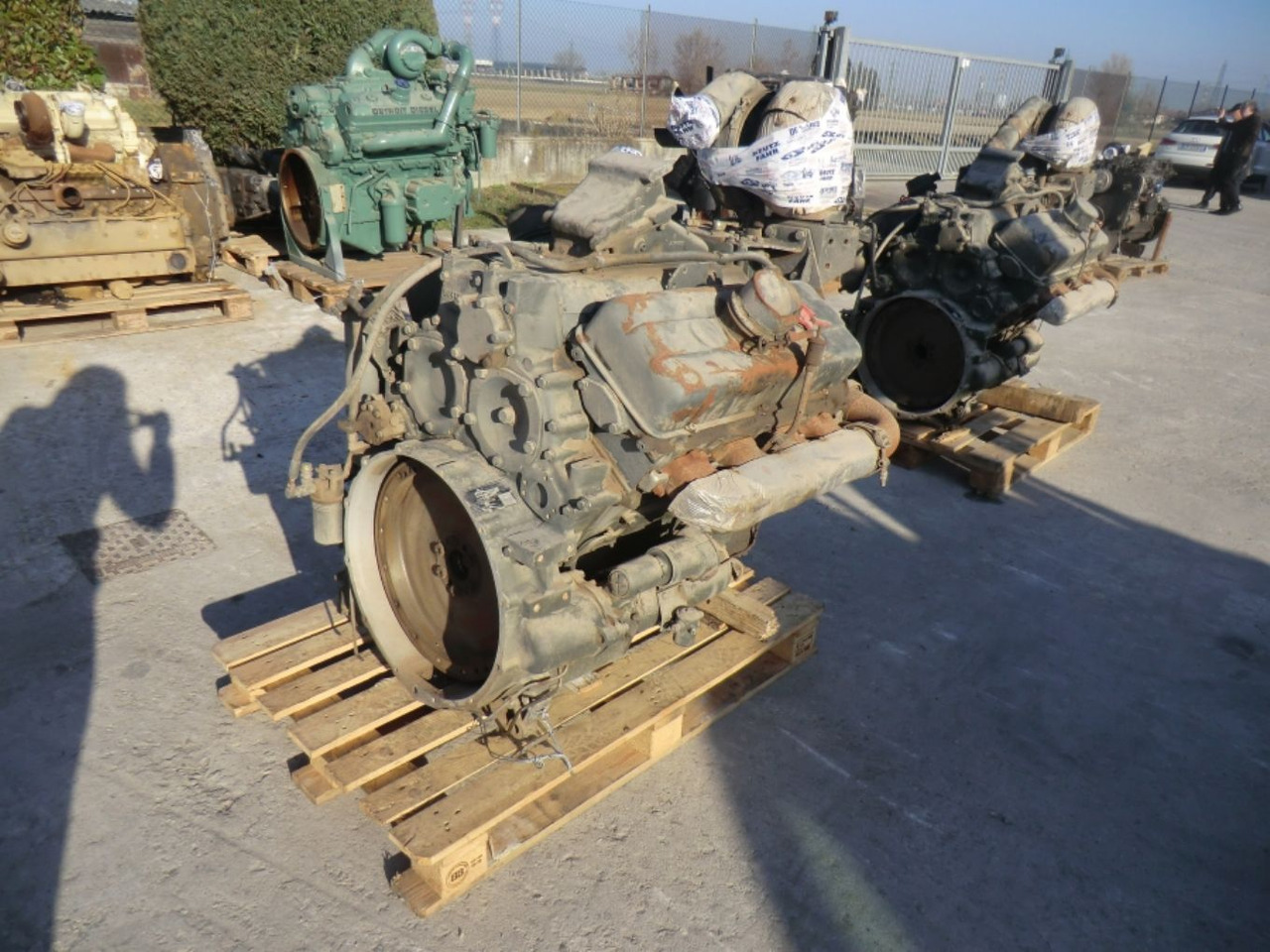 DETROIT DIESEL 8V53 MOTORE MARINO USATO COMPLETO DI TURBO E MOTORINO DI AVVIAMENTO. - Motor pentru Utilaje constructii: Foto 3 DETROIT DIESEL 8V53 MOTORE MARINO USATO COMPLETO DI TURBO E MOTORINO DI AVVIAMENTO. - Motor pentru Utilaje constructii: Foto 3