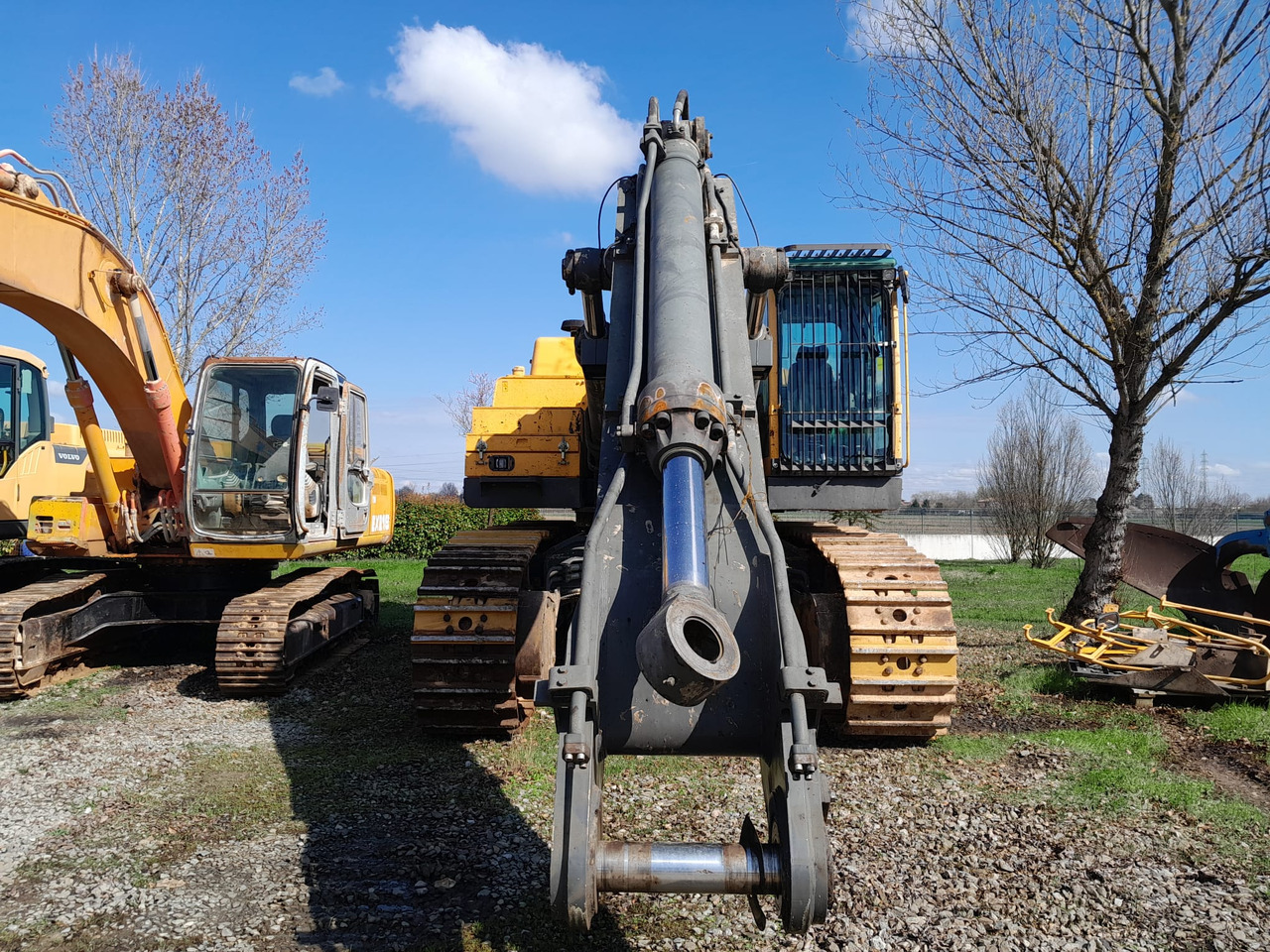 VOLVO EC700B LC - Excavator pe şenile: Foto 3 VOLVO EC700B LC - Excavator pe şenile: Foto 3