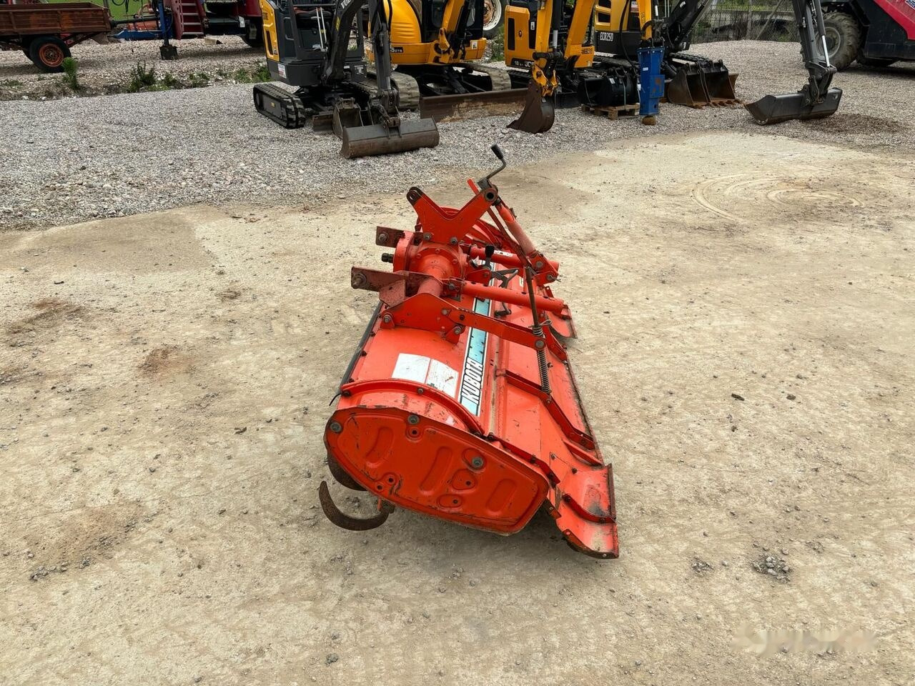 Kubota R 15 N - Freză de pământ: Foto 3 Kubota R 15 N - Freză de pământ: Foto 3