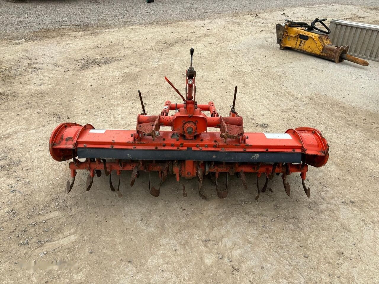 Kubota R 15 N - Freză de pământ: Foto 5 Kubota R 15 N - Freză de pământ: Foto 5