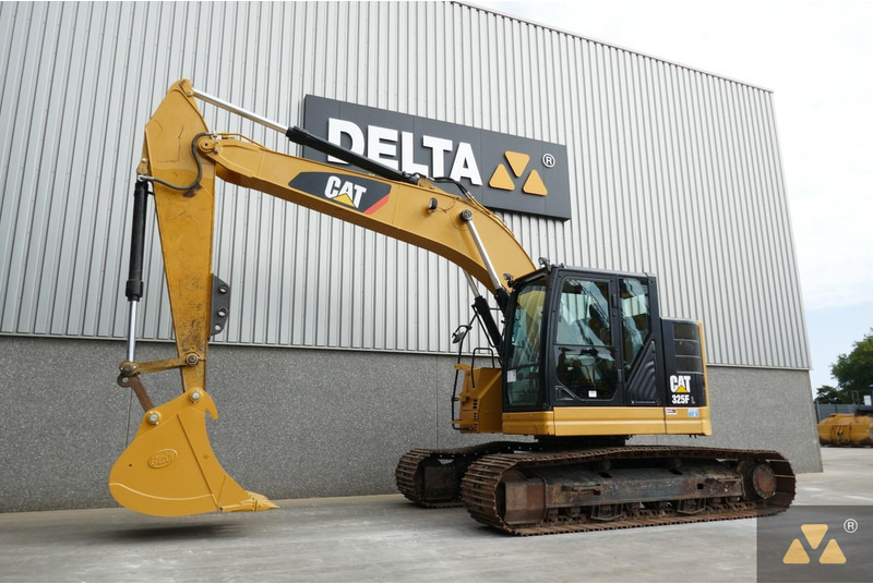 Caterpillar 325F LCR - Excavator pe şenile: Foto 3 Caterpillar 325F LCR - Excavator pe şenile: Foto 3