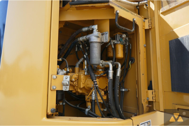 Excavator pe şenile Caterpillar 335F LCR: Foto 16