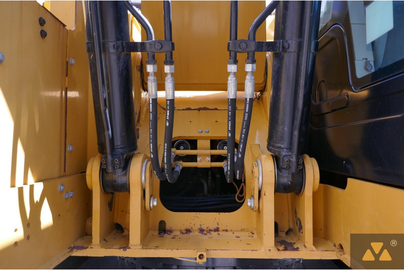 Excavator pe şenile Caterpillar 335F LCR: Foto 18