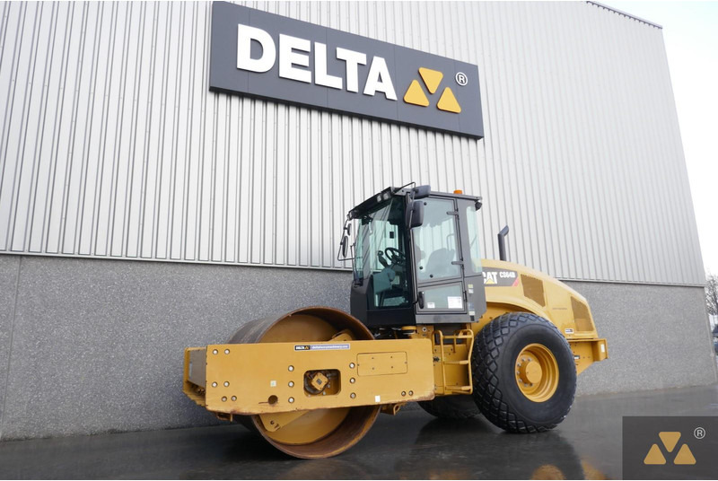 Caterpillar CS64B - Cilindru compactor: Foto 4 Caterpillar CS64B - Cilindru compactor: Foto 4