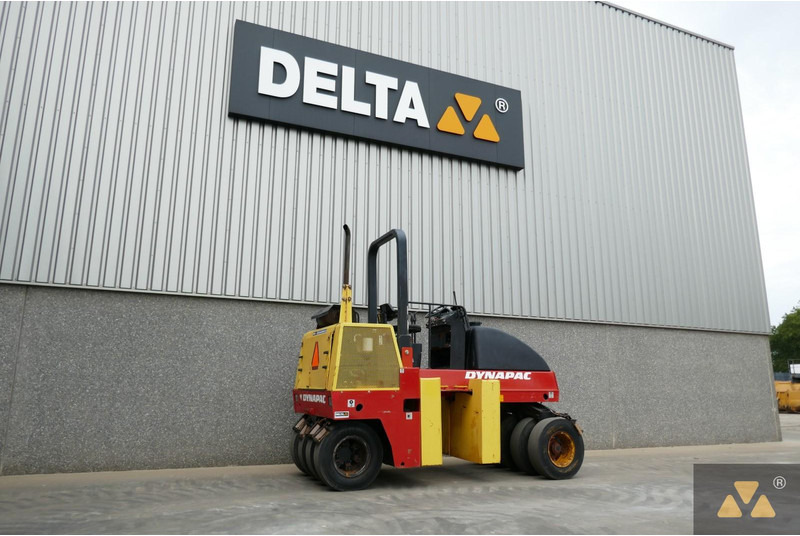 Dynapac CP142 - Compactor cu pneuri: Foto 5 Dynapac CP142 - Compactor cu pneuri: Foto 5