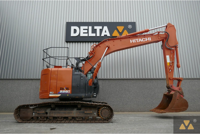 Hitachi ZX225USLC-6 - Excavator pe şenile: Foto 2 Hitachi ZX225USLC-6 - Excavator pe şenile: Foto 2