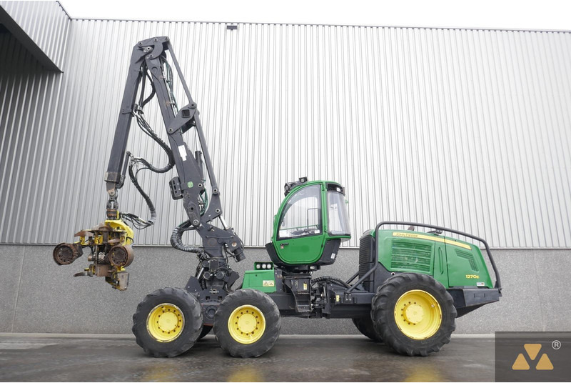 John Deere 1270E - Harvester: Foto 1 John Deere 1270E - Harvester: Foto 1