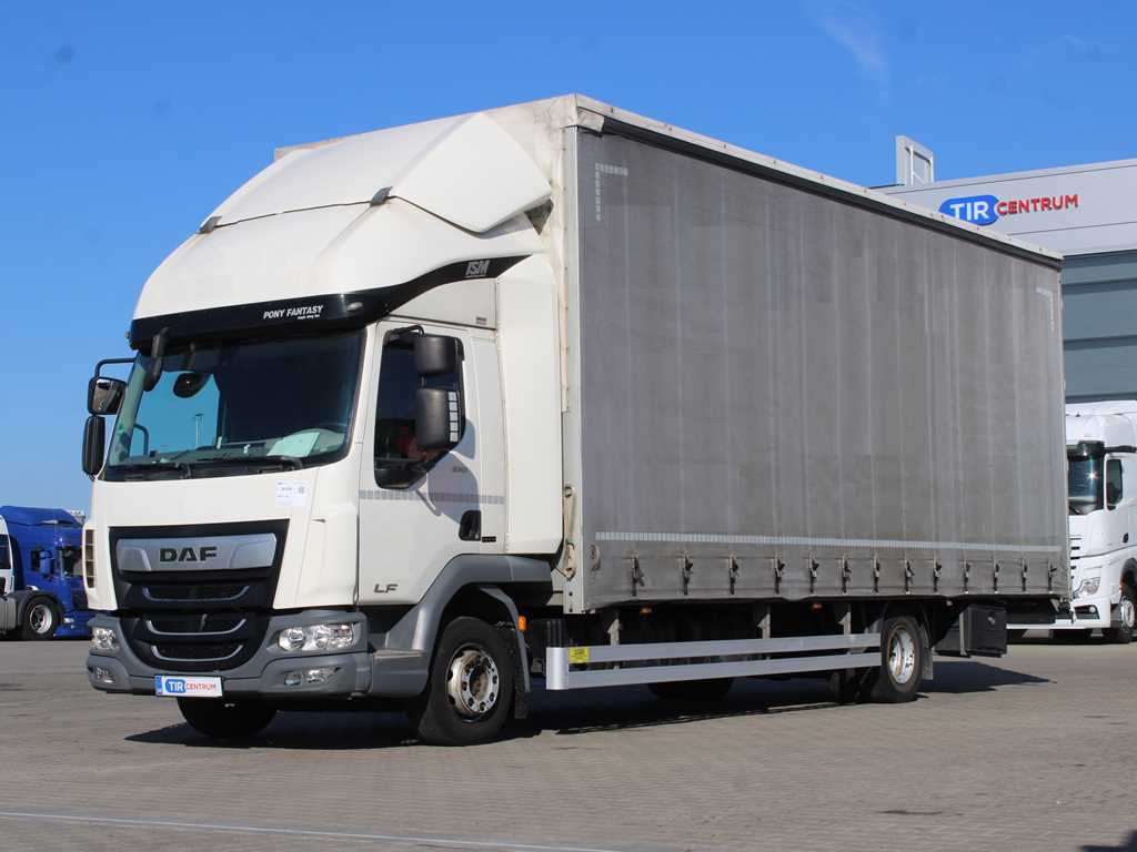 DAF LF 210, EURO 6, SLEEPING BODY - Camion cu prelată: Foto 1 DAF LF 210, EURO 6, SLEEPING BODY - Camion cu prelată: Foto 1