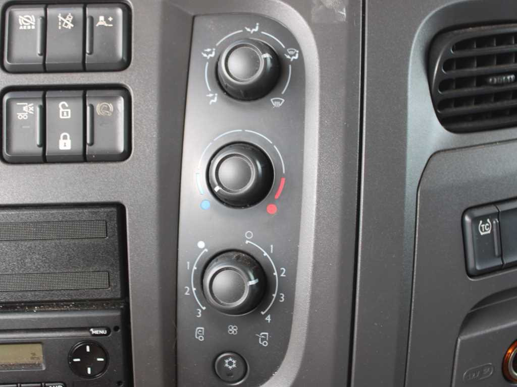 Camion cu prelată DAF LF 290 FA, EURO 6, SLEEPING BODY: Foto 13