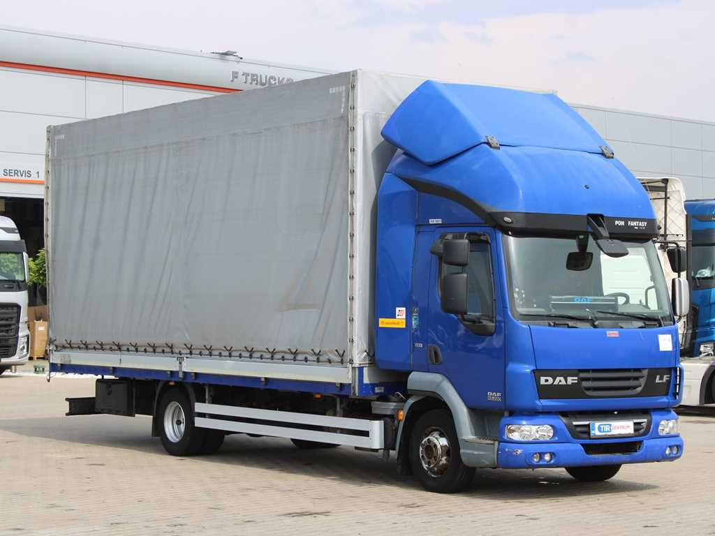 DAF LF 45.220, EURO 5 EEV, SLEEPING CABIN,SIDE-WALLS - Camion cu prelată: Foto 2 DAF LF 45.220, EURO 5 EEV, SLEEPING CABIN,SIDE-WALLS - Camion cu prelată: Foto 2
