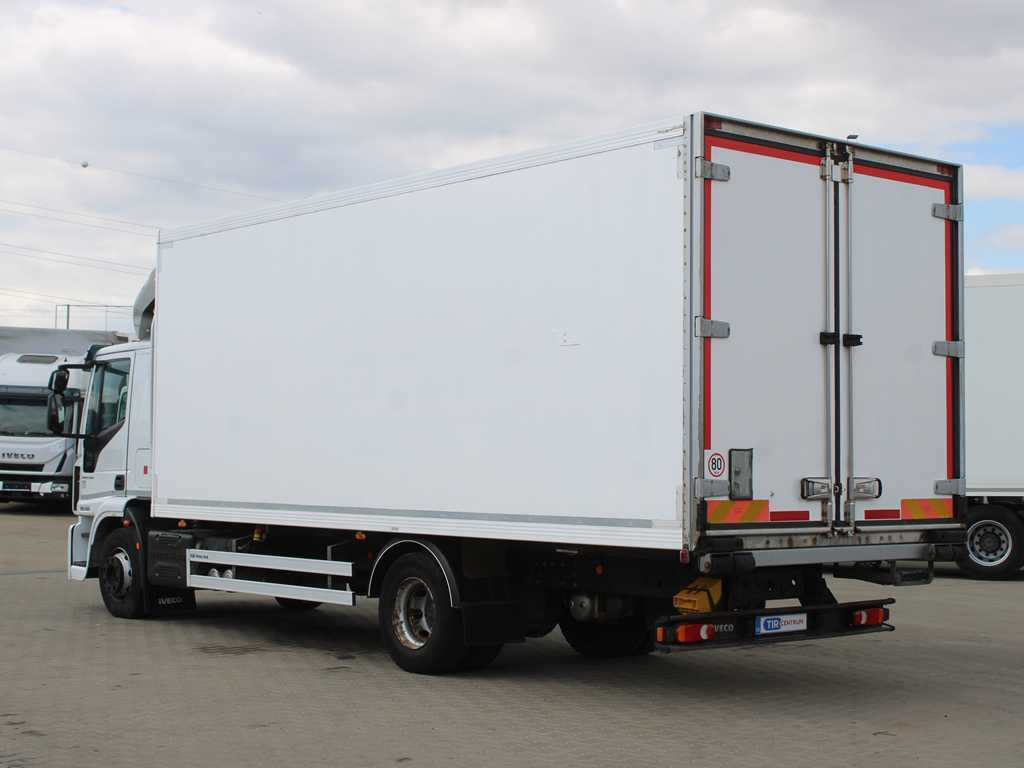 Iveco EUROCARGO 120E, EURO 6, INDEPENDENT AIR CONDITIONING, CARRIER SUPRA 450 - Camion frigider: Foto 5 Iveco EUROCARGO 120E, EURO 6, INDEPENDENT AIR CONDITIONING, CARRIER SUPRA 450 - Camion frigider: Foto 5
