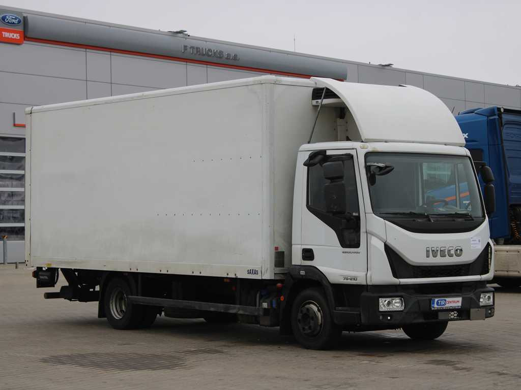 Iveco EUROCARGO 75-210, EURO 6, HYDRAULIC FRONT, CARRIER, TIRE 80% - Camion frigider: Foto 3 Iveco EUROCARGO 75-210, EURO 6, HYDRAULIC FRONT, CARRIER, TIRE 80% - Camion frigider: Foto 3