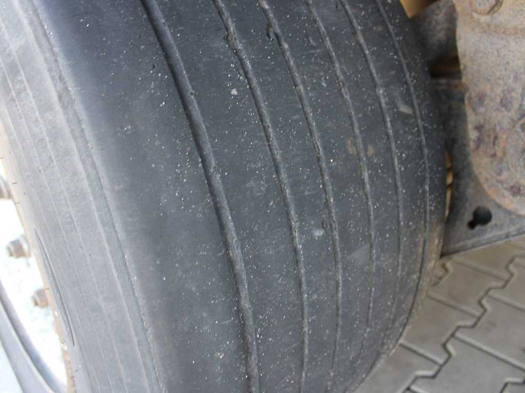 Semiremorcă prelată Kögel SN 24 MEGA, SAF, LOWDECK, LIFT AXLE, LIFTING ROOF, MULTILOCK: Foto 9 Semiremorcă prelată Kögel SN 24 MEGA, SAF, LOWDECK, LIFT AXLE, LIFTING ROOF, MULTILOCK: Foto 9