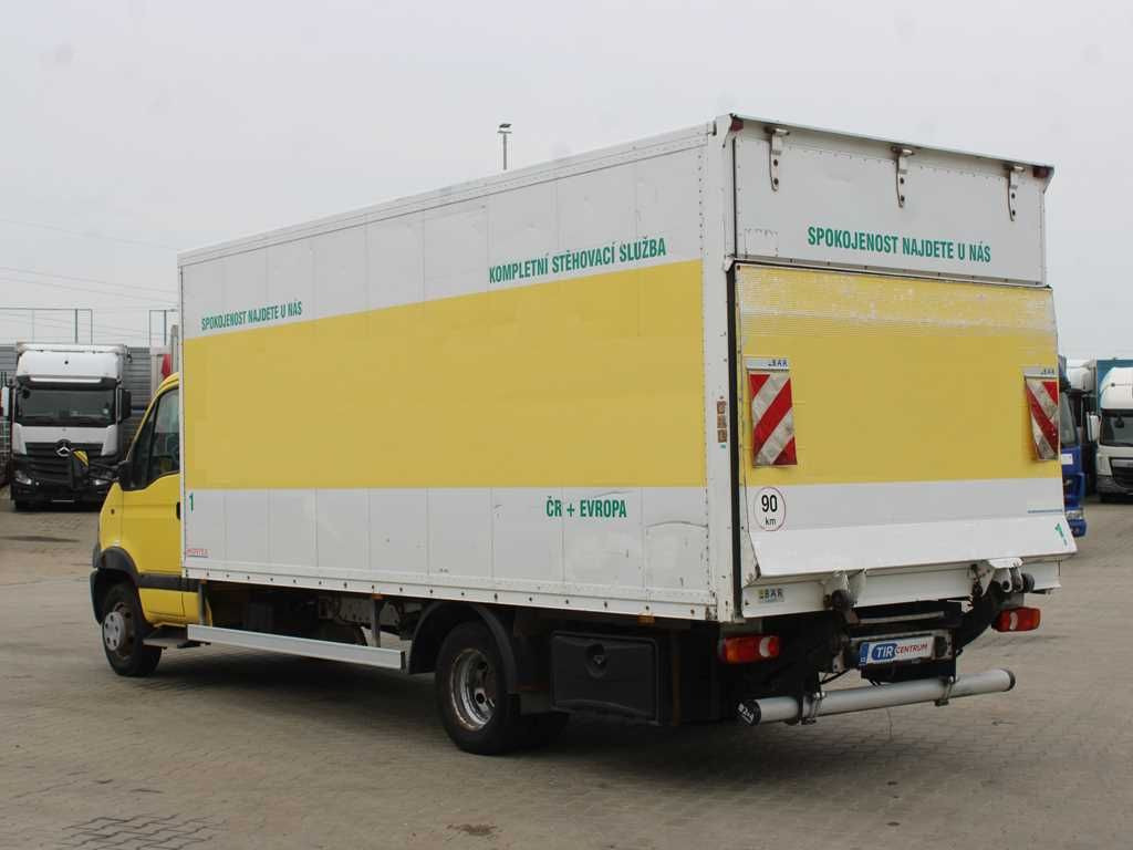 Renault MASCOTT 160.65 P 4X2, EURO 3, TAIL LIFT Renault MASCOTT 160.65 P 4X2, EURO 3, TAIL LIFT - Autoutilitară box: Foto 4 Renault MASCOTT 160.65 P 4X2, EURO 3, TAIL LIFT Renault MASCOTT 160.65 P 4X2, EURO 3, TAIL LIFT - Autoutilitară box: Foto 4