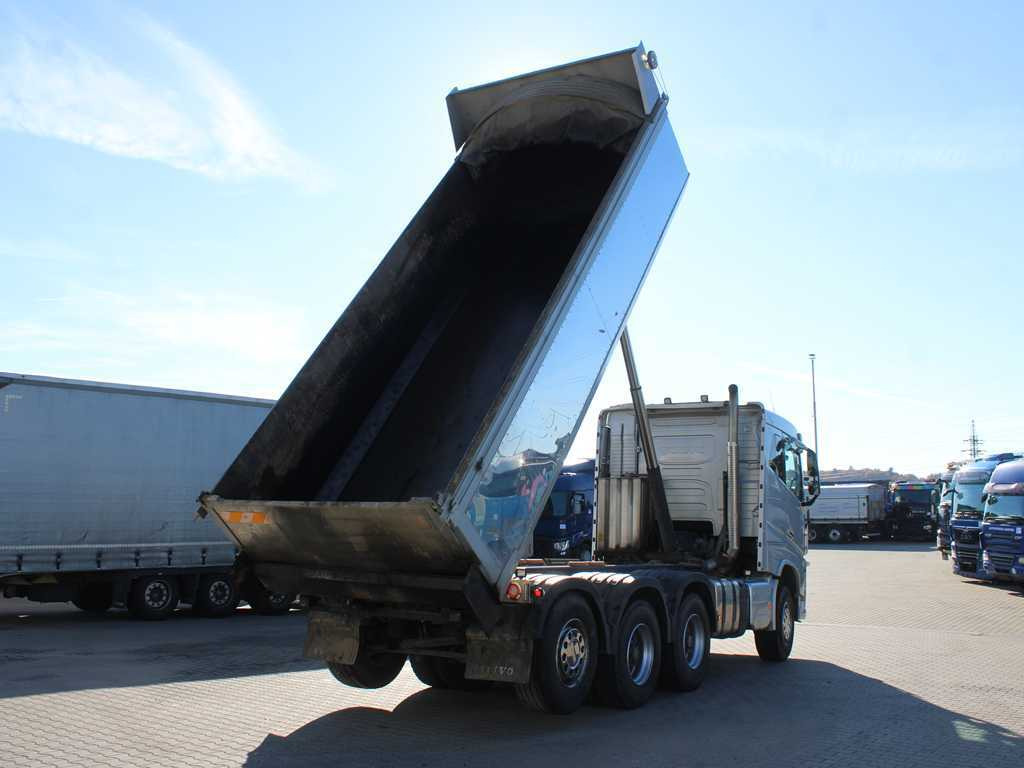 Volvo FH 750, EURO 6, 8X4, LIFTING AXLE, VEB +, 17m³ - Camion basculantă: Foto 5 Volvo FH 750, EURO 6, 8X4, LIFTING AXLE, VEB +, 17m³ - Camion basculantă: Foto 5
