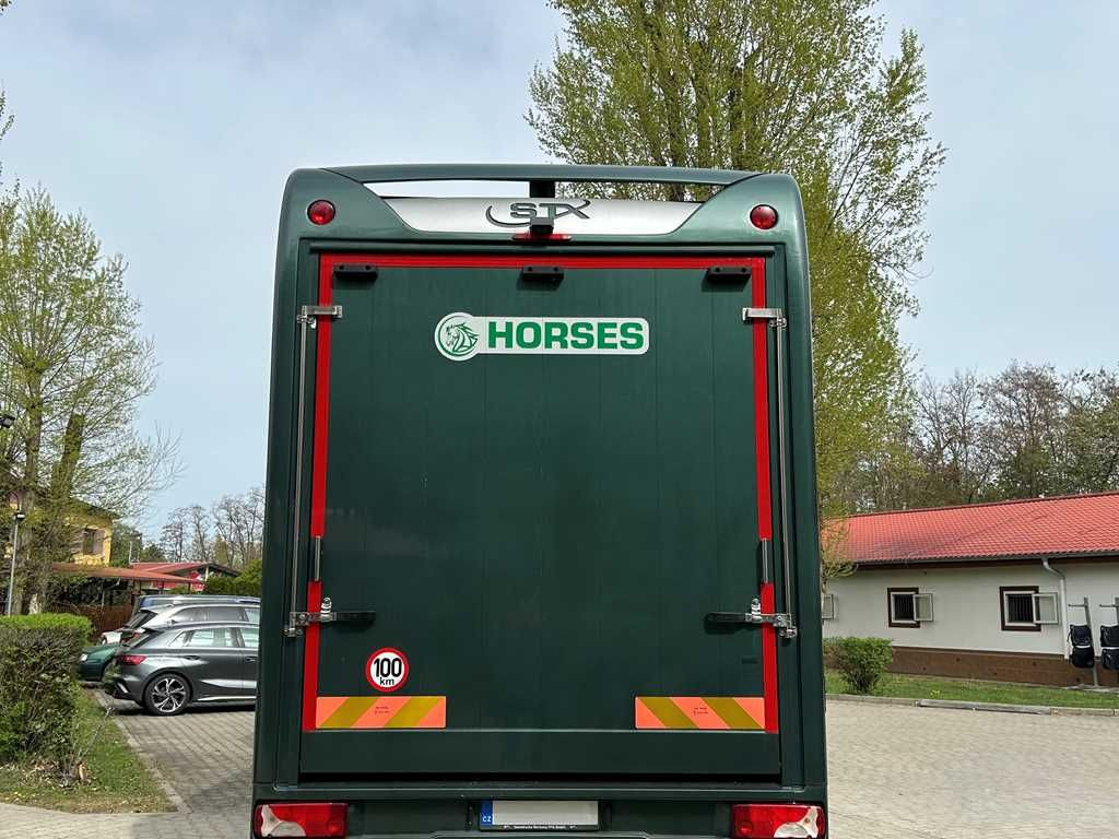 Volvo STX FL, 6 PEOPLE, 5 HORSES, CAMERA, 2X TAIL LIFT - Camion transport cai: Foto 4 Volvo STX FL, 6 PEOPLE, 5 HORSES, CAMERA, 2X TAIL LIFT - Camion transport cai: Foto 4