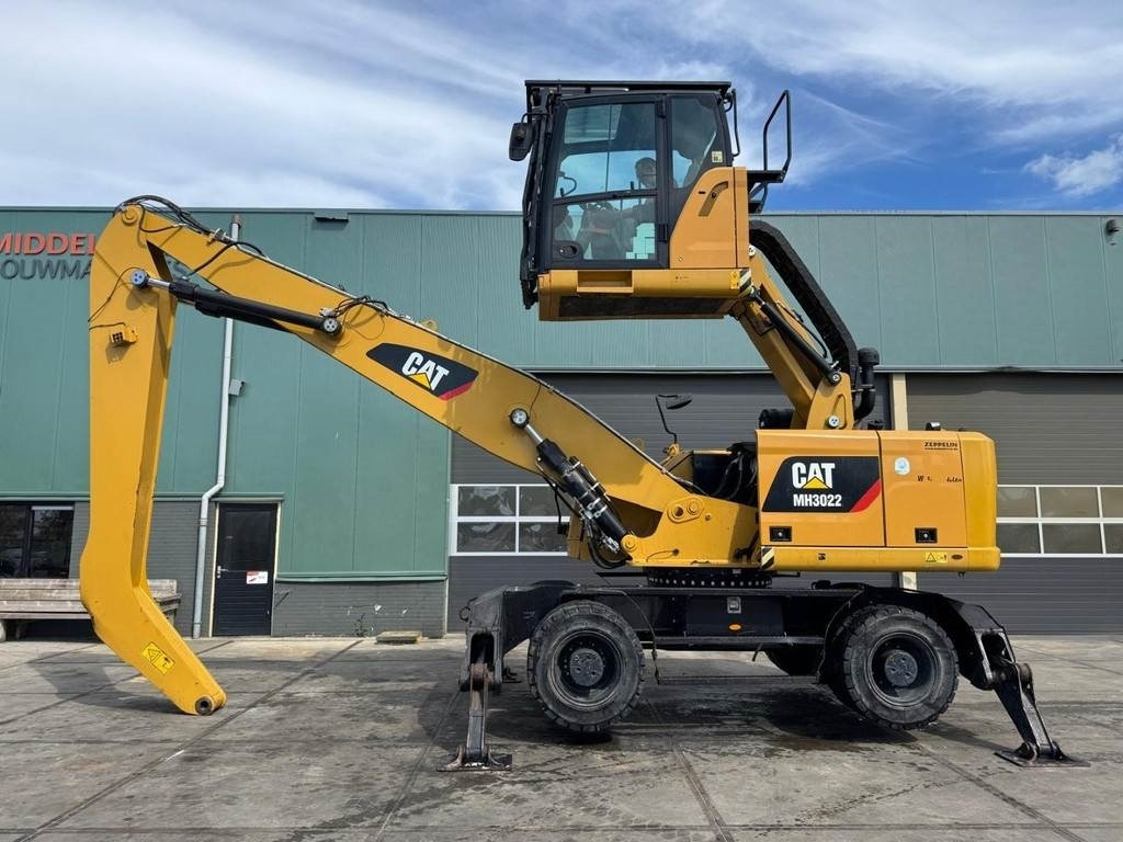 CAT MH3022 - Excavator pentru manipulare de materiale: Foto 1 CAT MH3022 - Excavator pentru manipulare de materiale: Foto 1