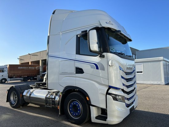 Iveco Stralis 460 Gas, 2 LNG-Tanks, Retarder, Leder - Cap tractor: Foto 1 Iveco Stralis 460 Gas, 2 LNG-Tanks, Retarder, Leder - Cap tractor: Foto 1