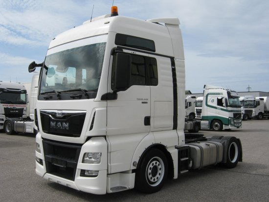 MAN TGX 18.440 XXL Low Deck, Retarder, Standklima, Euro 6, - Cap tractor: Foto 1 MAN TGX 18.440 XXL Low Deck, Retarder, Standklima, Euro 6, - Cap tractor: Foto 1