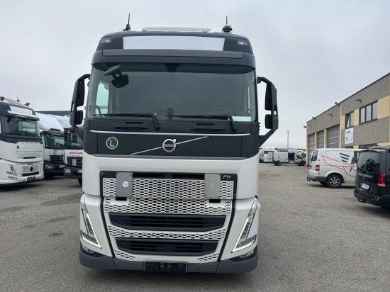 Volvo FH 460 E6, Low Deck , I Save I-Shift, Standklima - Cap tractor: Foto 2 Volvo FH 460 E6, Low Deck , I Save I-Shift, Standklima - Cap tractor: Foto 2